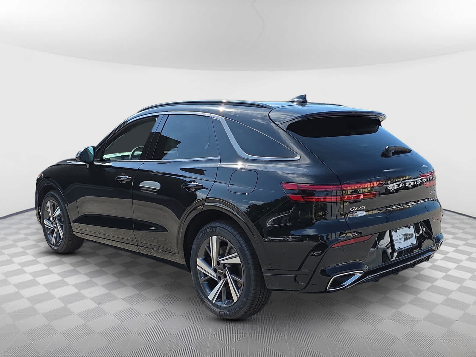 2026 Genesis GV70 3.5T Sport Advanced photo 4