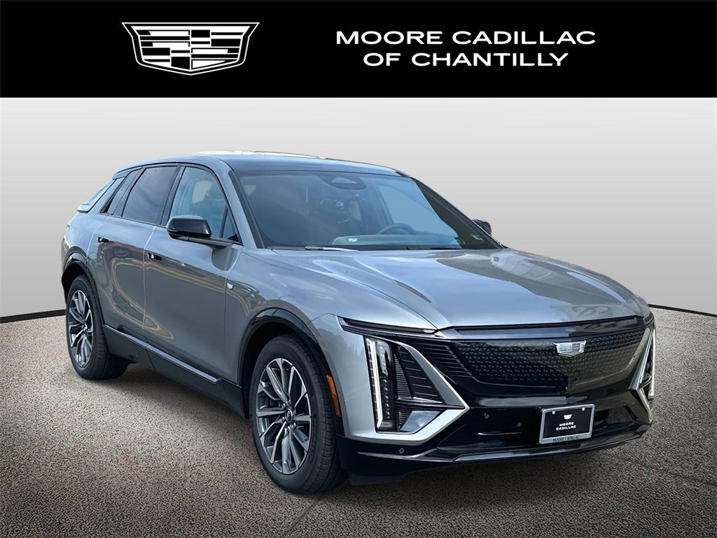 2026 Cadillac LYRIQ Sport's photo
