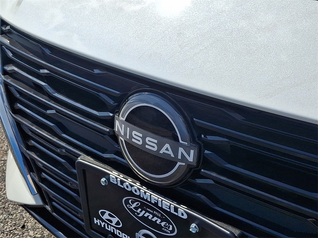 2025 Nissan Altima SV photo 5