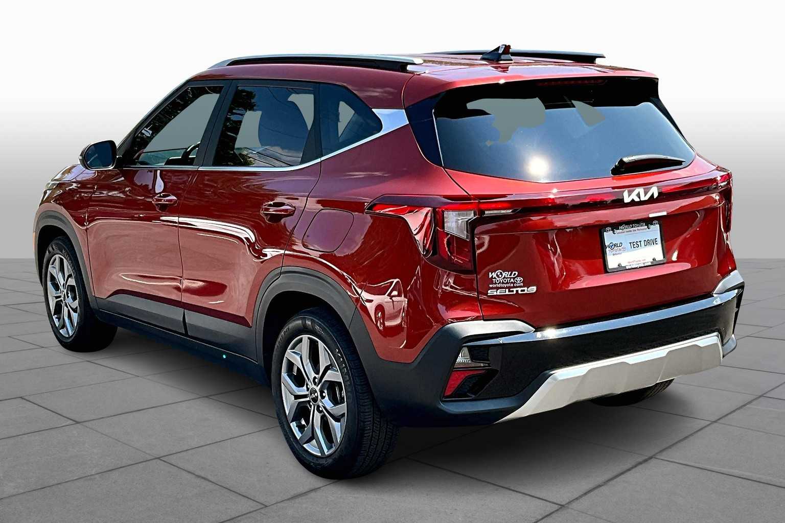 2024 Kia Seltos S photo 8