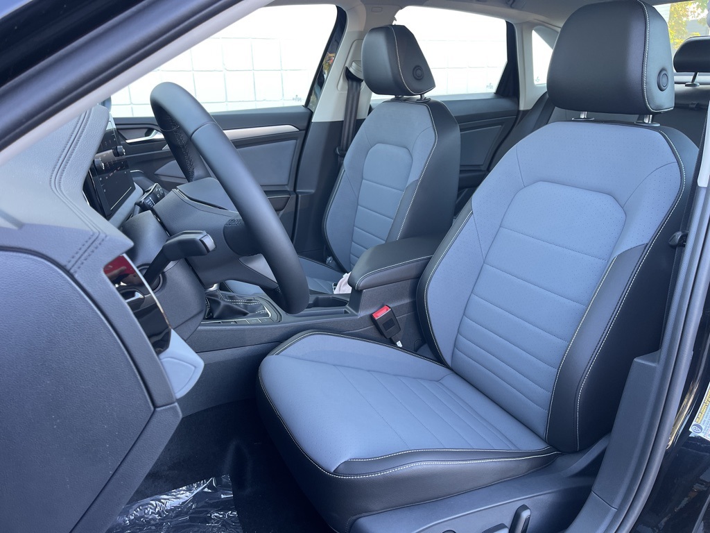 2025 Volkswagen Jetta 1.5T SE photo 15