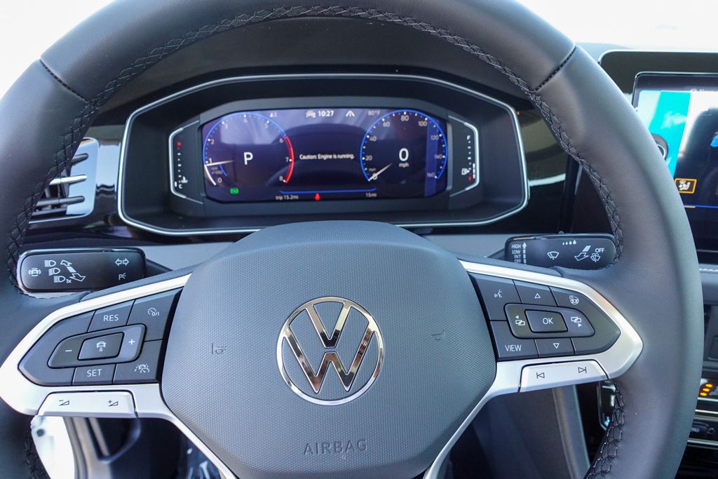 2025 Volkswagen Jetta 1.5T SEL photo 12