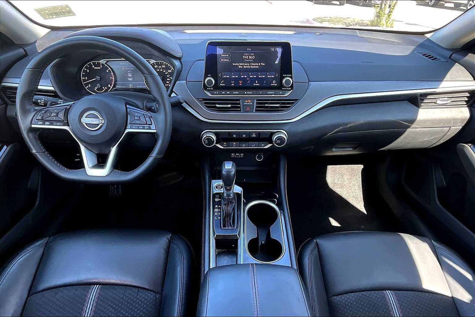 2024 Nissan Altima 2.5 SR photo 13