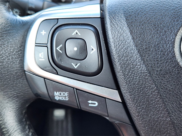 2015 Toyota Camry SE photo 26