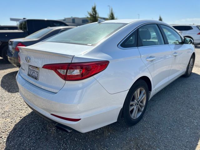 2017 Hyundai Sonata SE photo 3