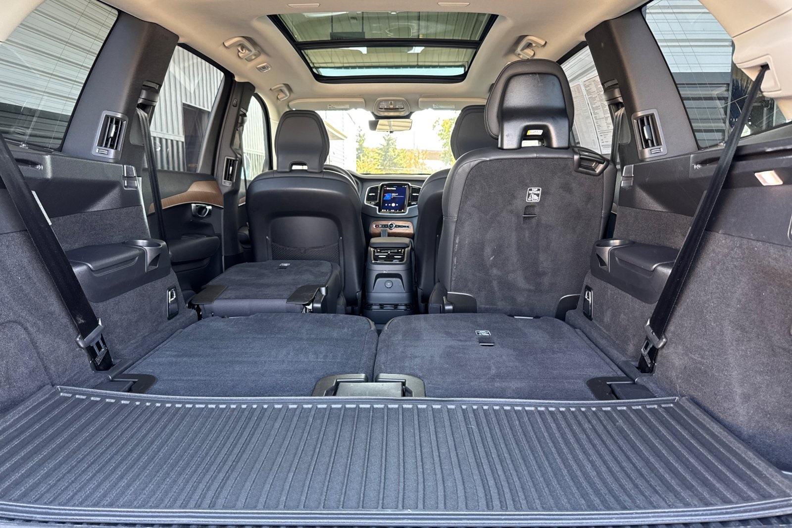 2024 Volvo XC90 Recharge T8 Plus photo 17