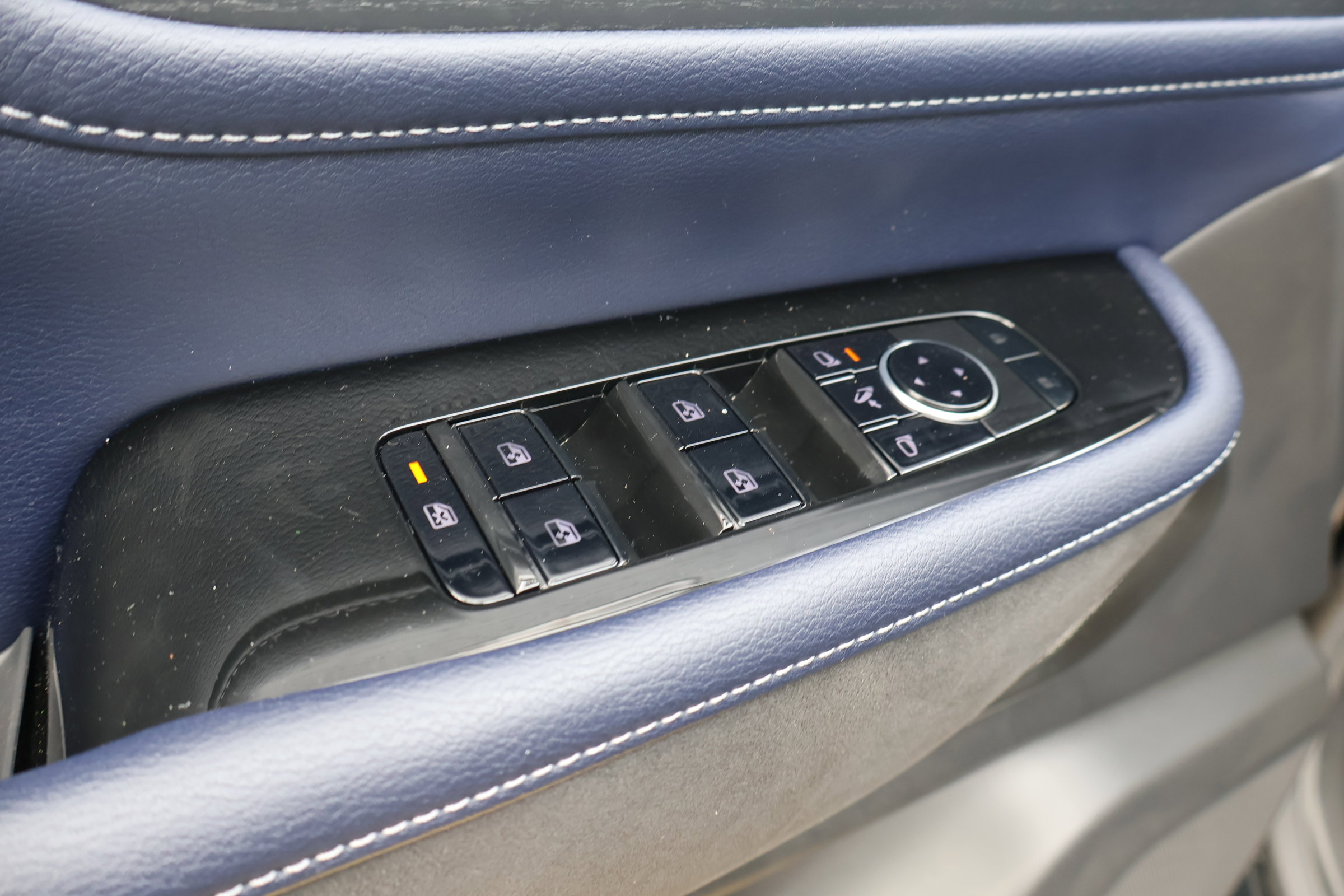 2026 Infiniti QX80 Sensory photo 11