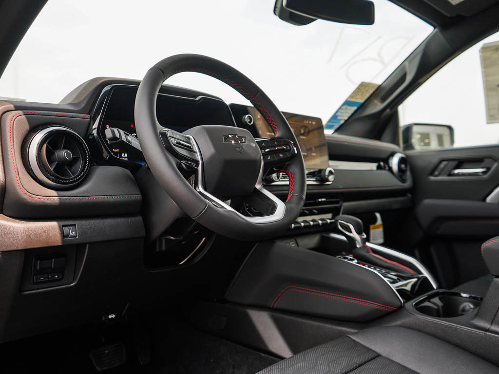 2026 Chevrolet Colorado Z71 photo 13