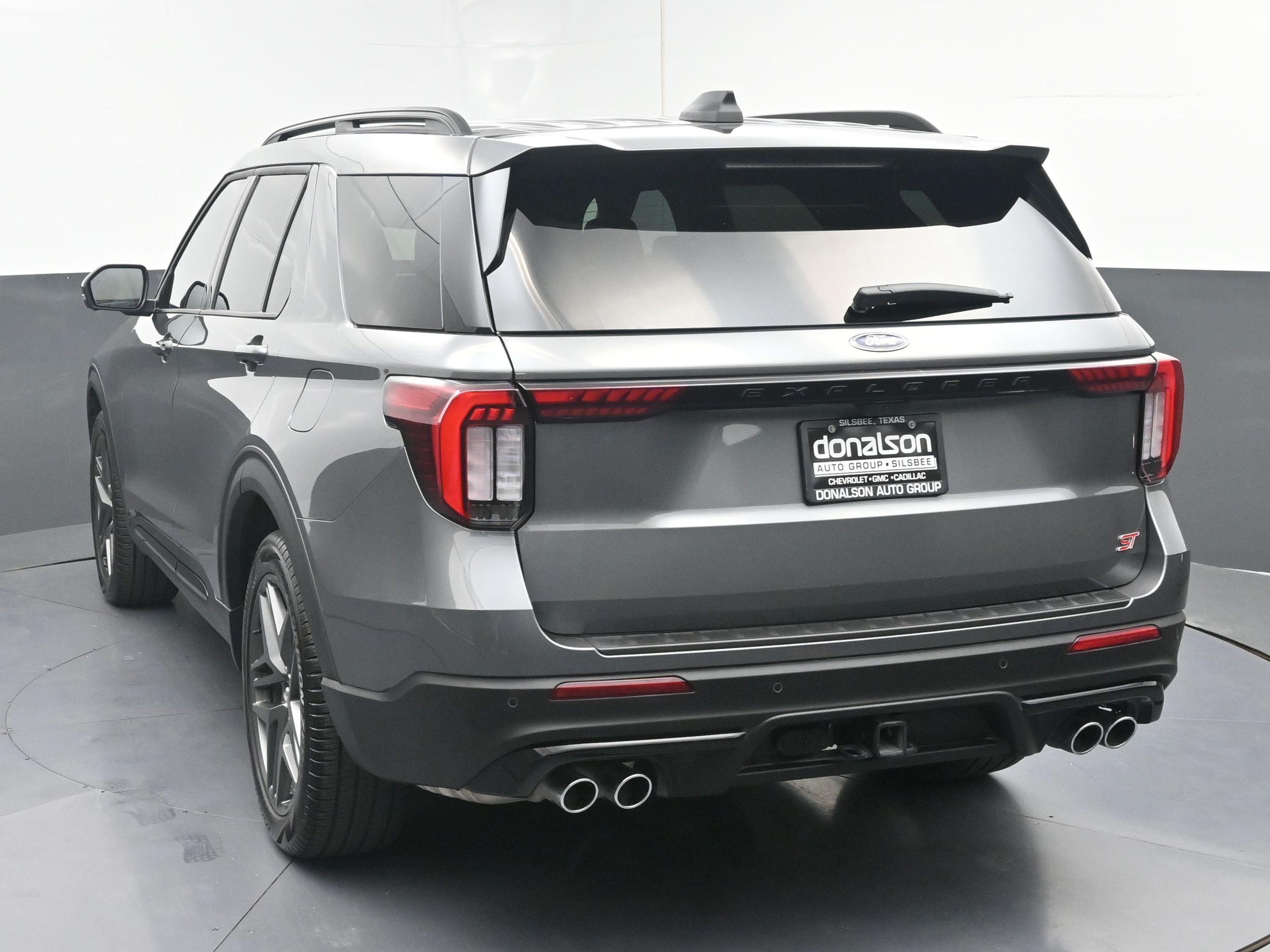 2025 Ford Explorer ST photo 3