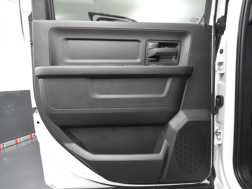 2024 Ram 3500 Tradesman photo 25