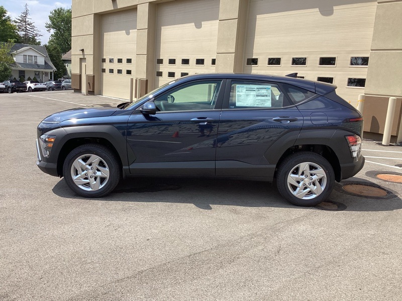 2026 Hyundai Kona SE photo 4