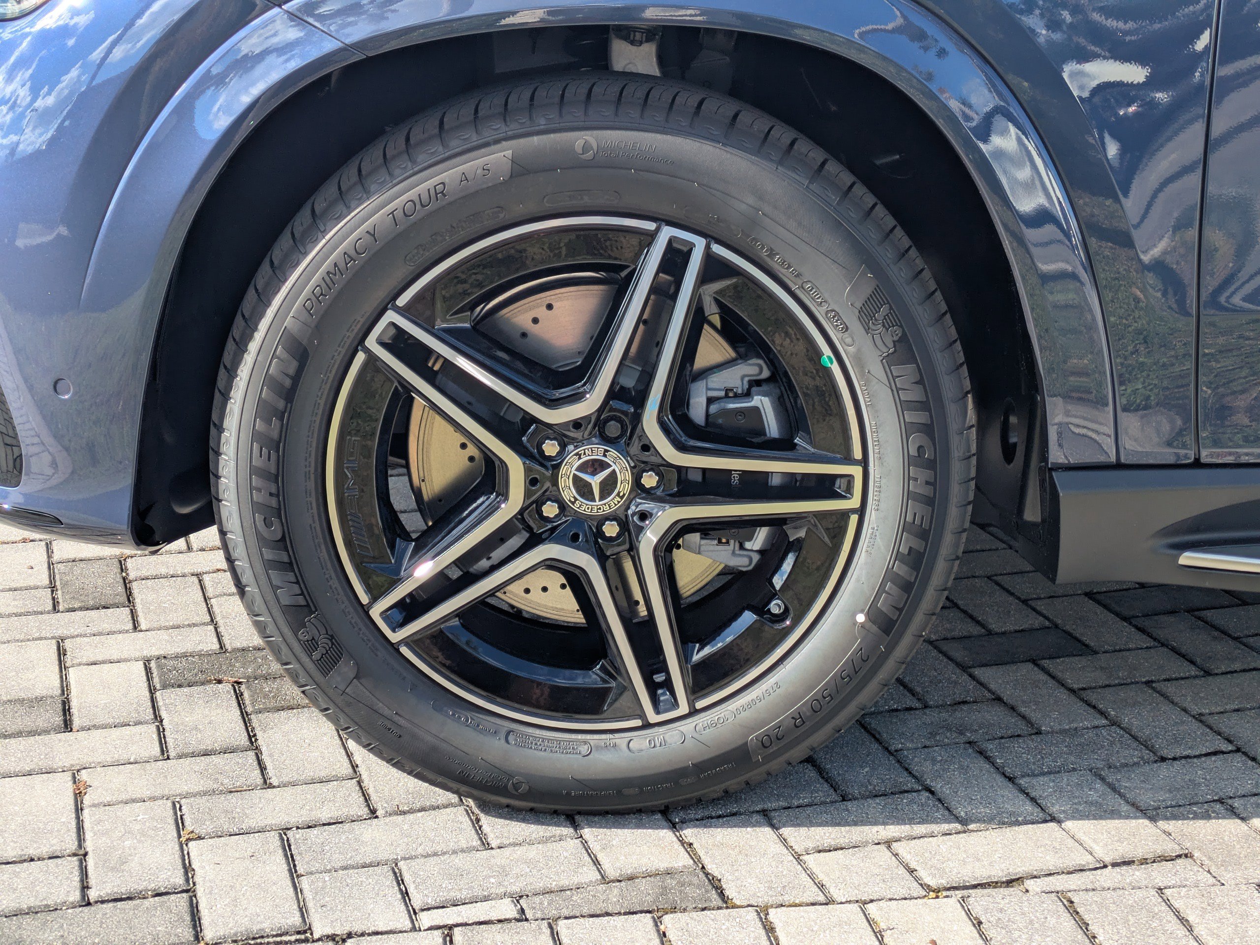 2026 Mercedes Benz GLE 450 4MATIC photo 3