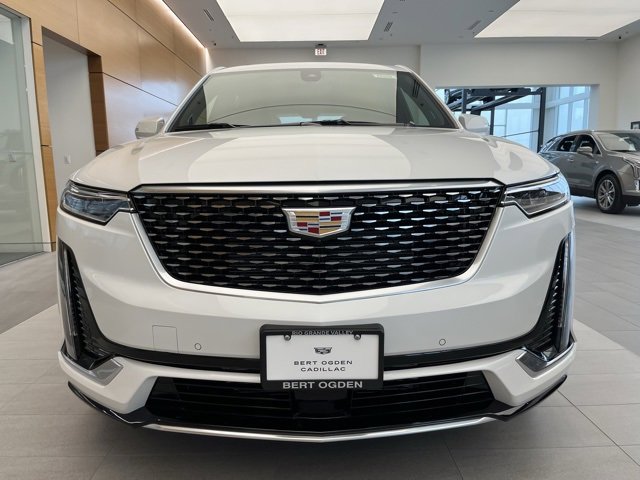 2025 Cadillac XT6 Premium Luxury photo 4