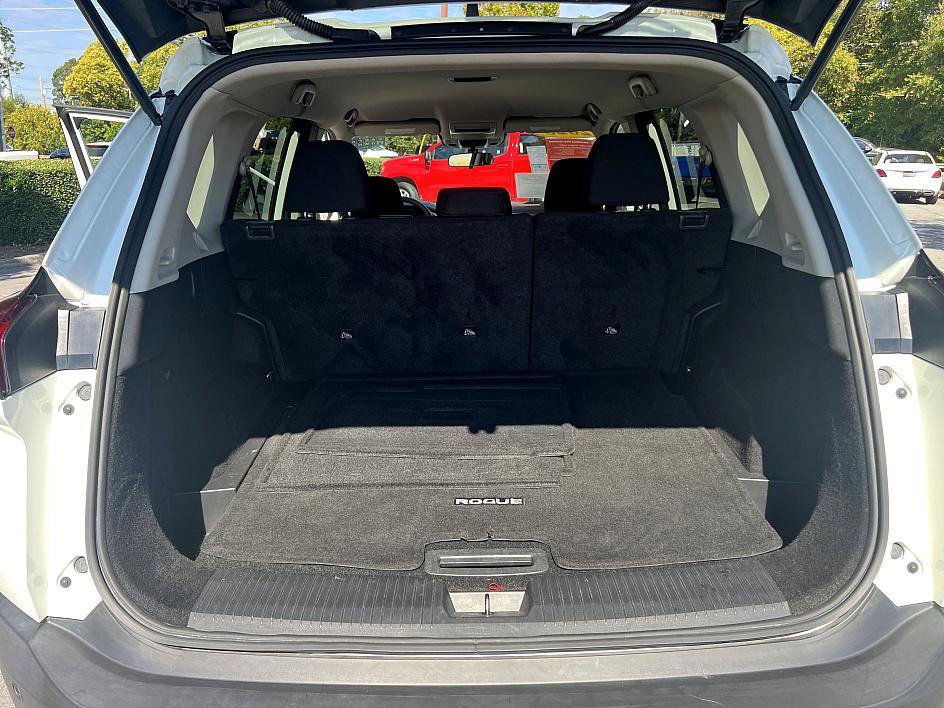 2023 Nissan Rogue S photo 23