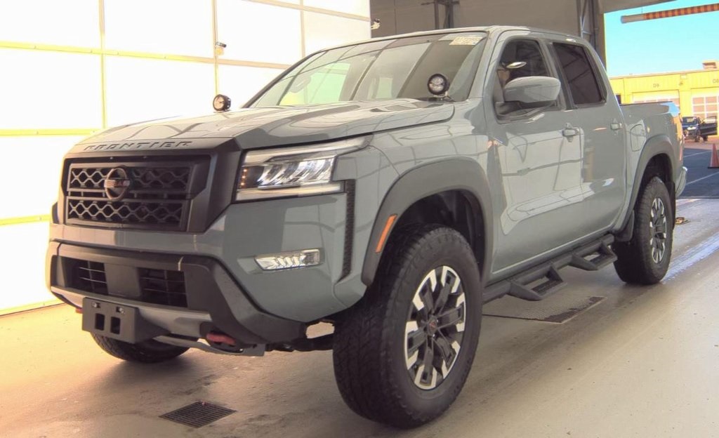 2023 Nissan Frontier PRO-4X's photo