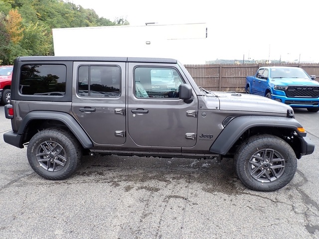 2025 Jeep Wrangler Sport S photo 7
