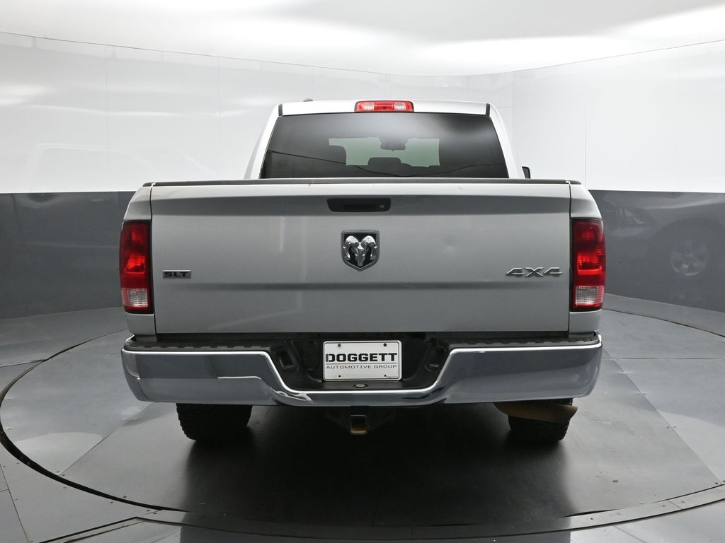 2018 Ram 1500 SLT photo 4