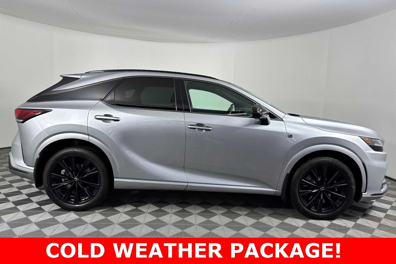 2024 Lexus RX 500h F SPORT Performance AWD photo 2