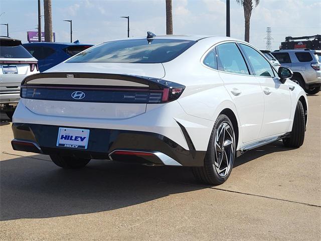 2026 Hyundai Sonata SEL Sport photo 2