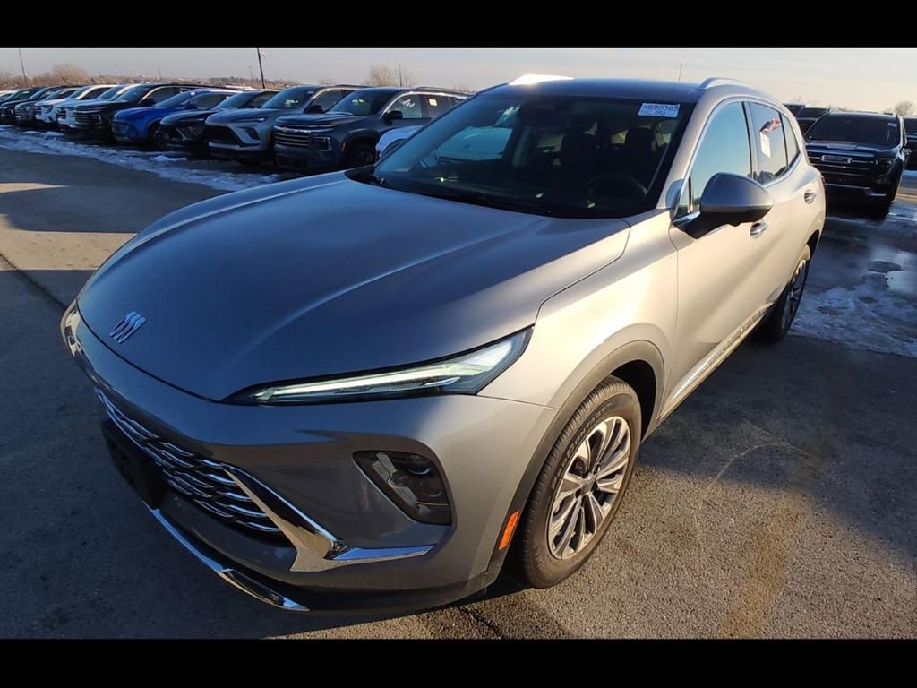 2025 Buick Envision Preferred's photo