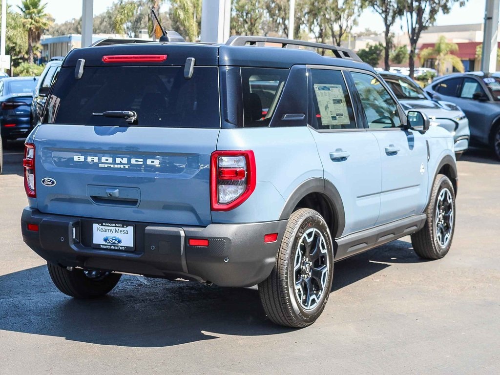2025 Ford Bronco Sport Outer Banks photo 8