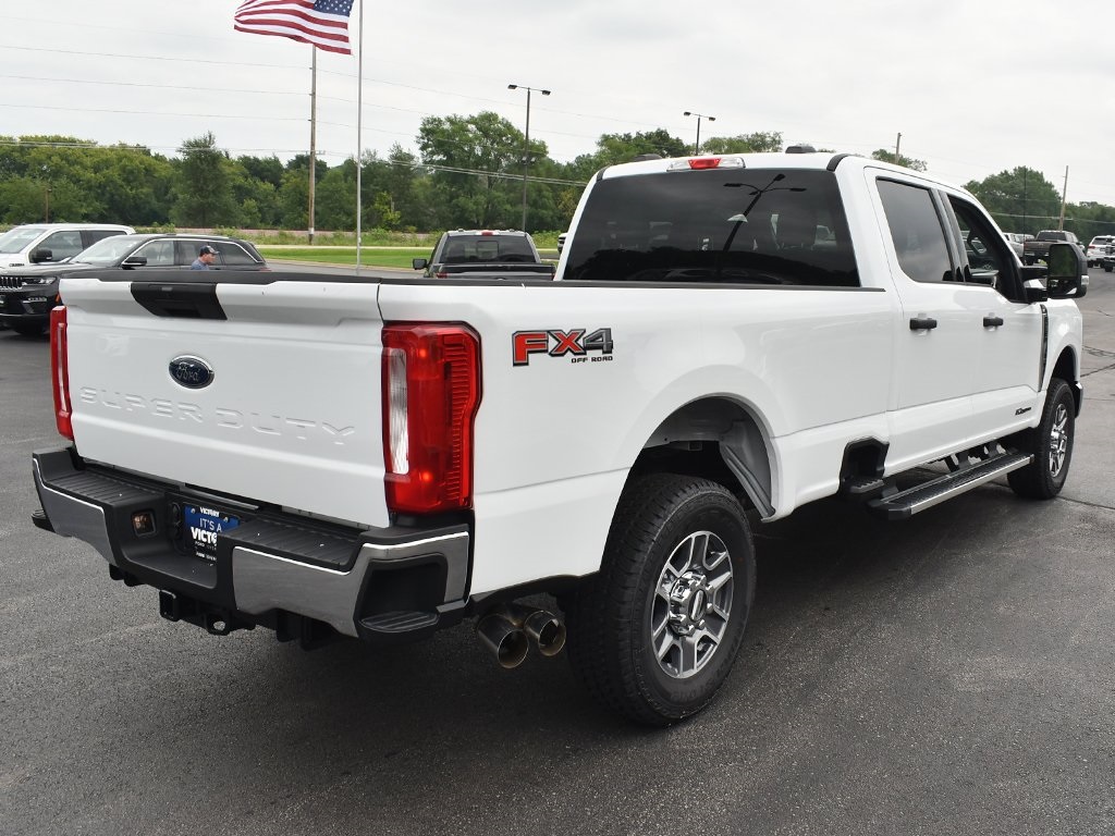 2025 Ford F-250 XLT photo 9