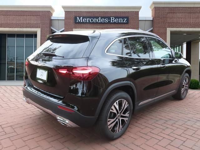 2025 Mercedes Benz GLA 250 photo 4