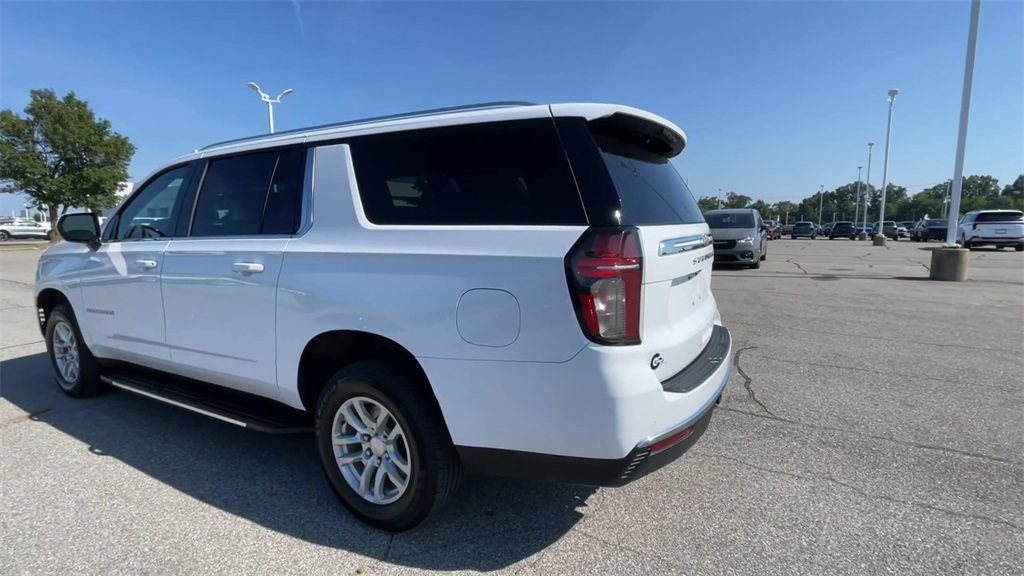 2023 Chevrolet Suburban LS photo 5