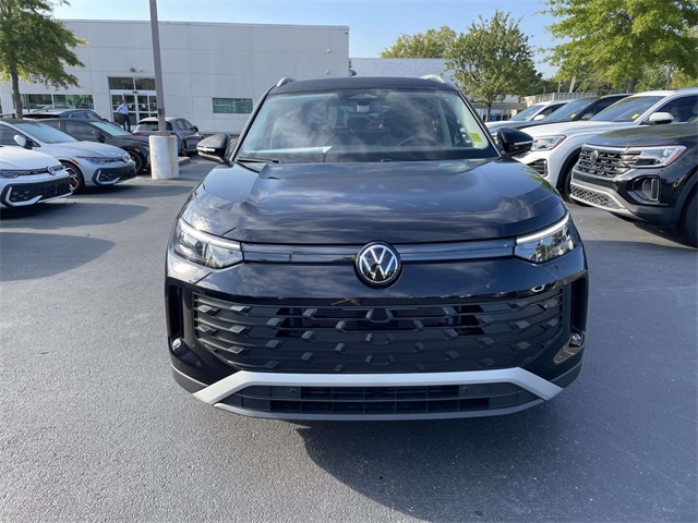 2025 Volkswagen Tiguan S photo 2