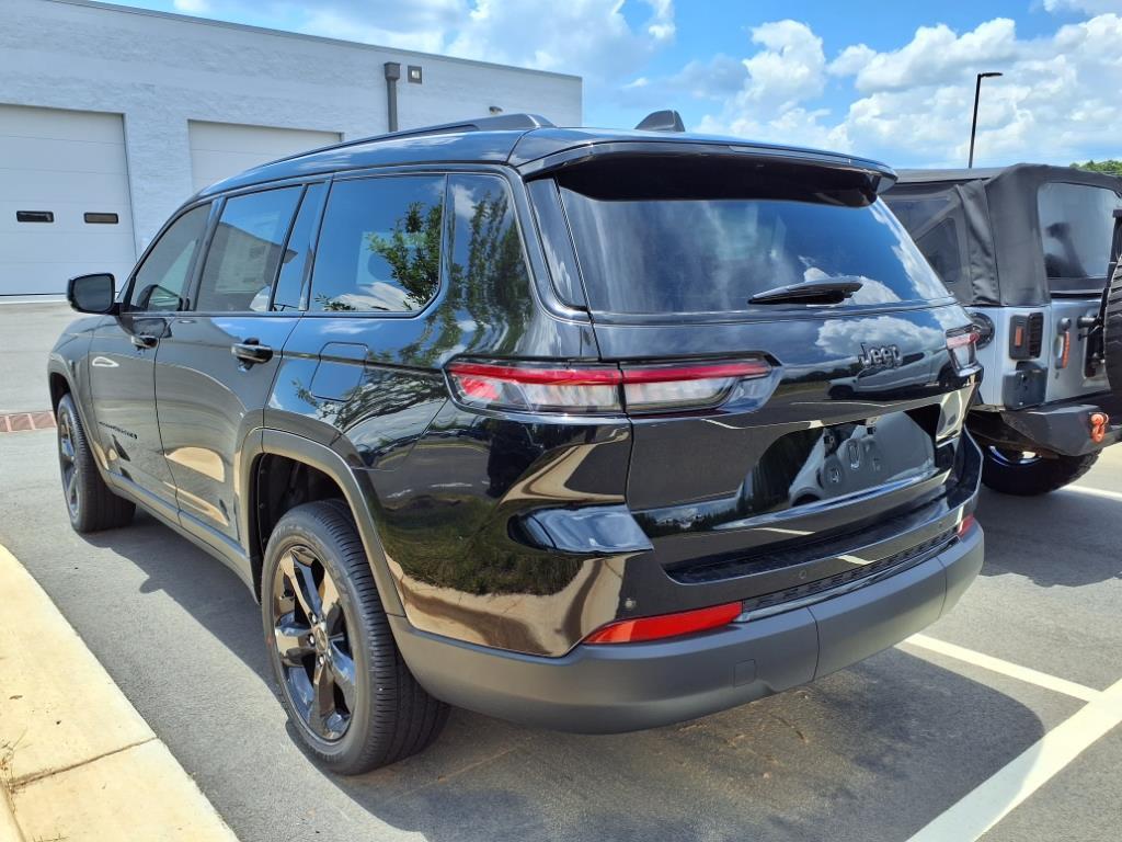 2025 Jeep Grand Cherokee Altitude X photo 3