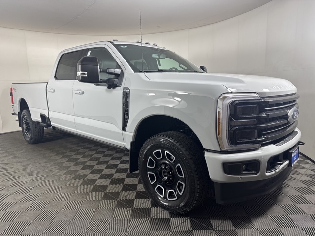 2026 Ford F-350 Super Duty Platinum's photo