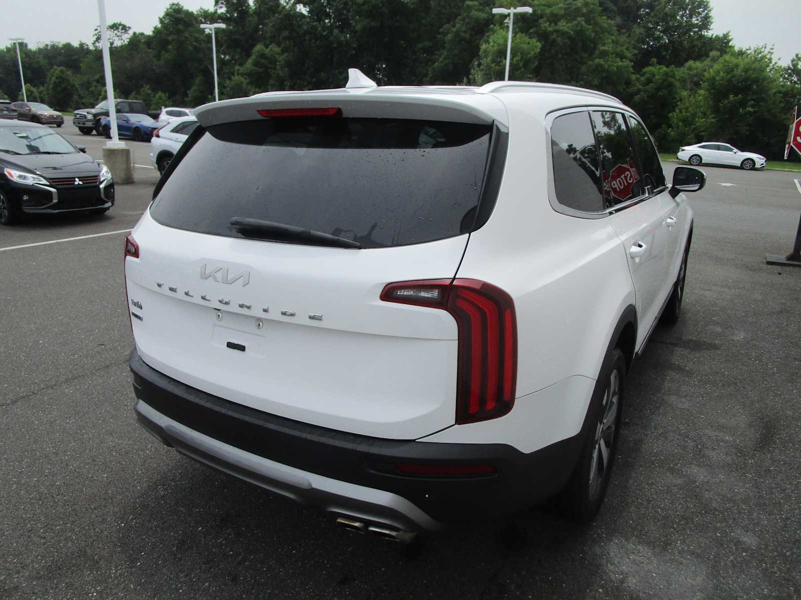 2022 Kia Telluride EX photo 4