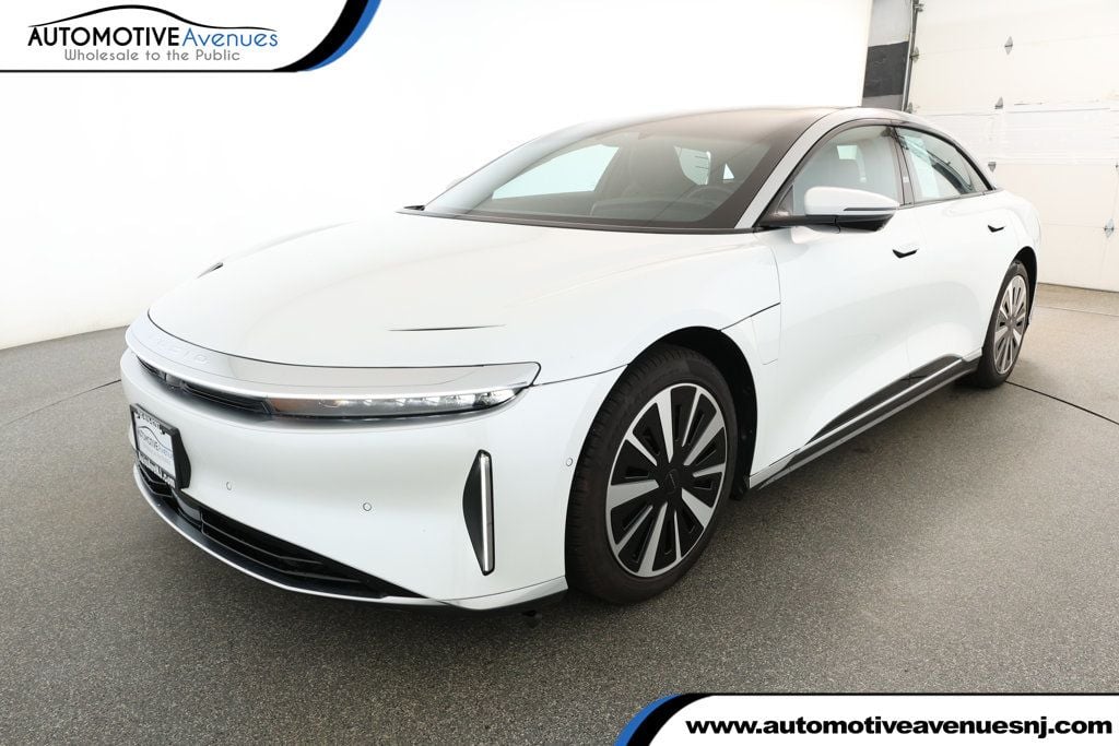 2023 Lucid Air Touring's photo