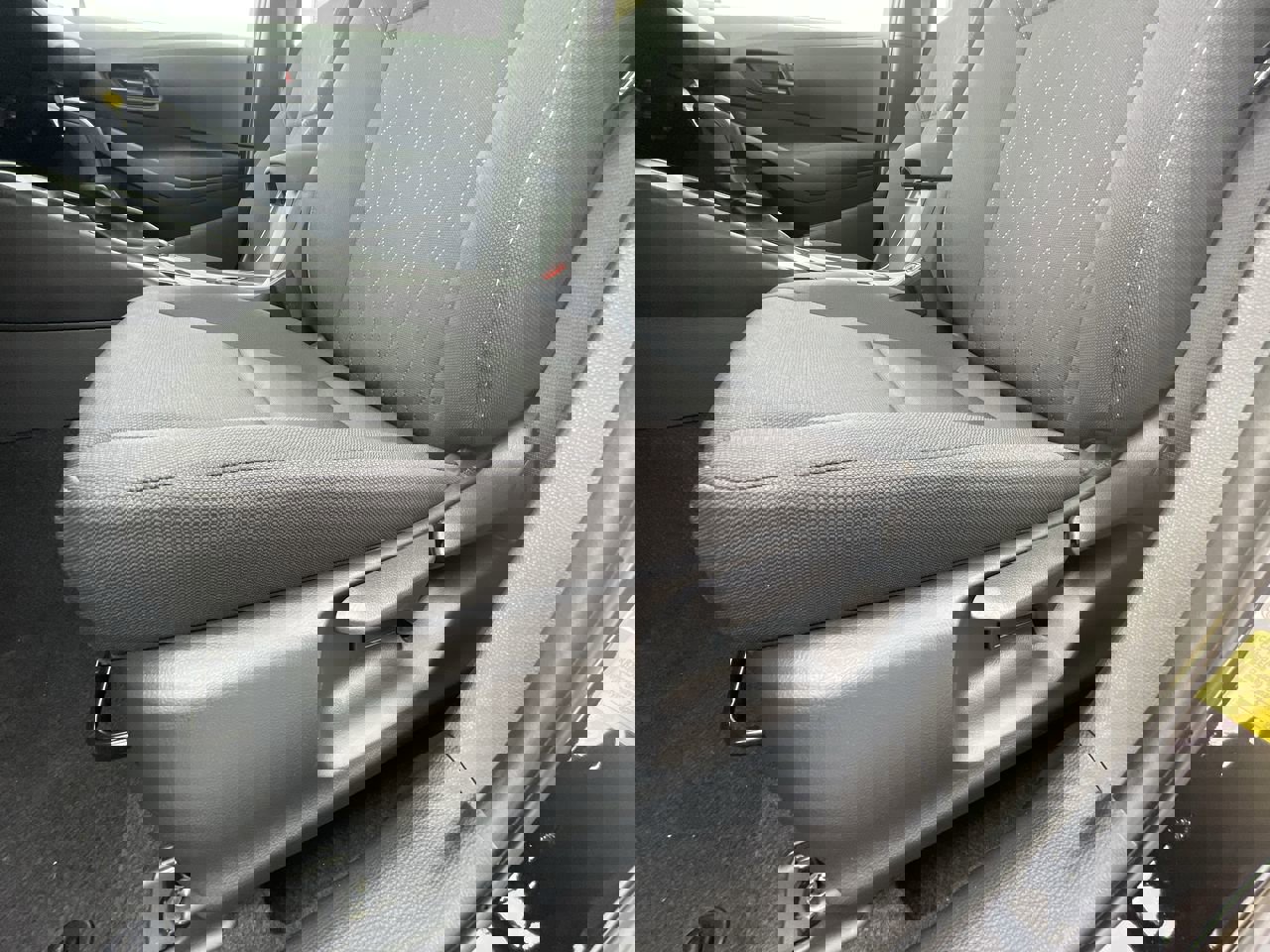 2025 Toyota Corolla LE photo 11