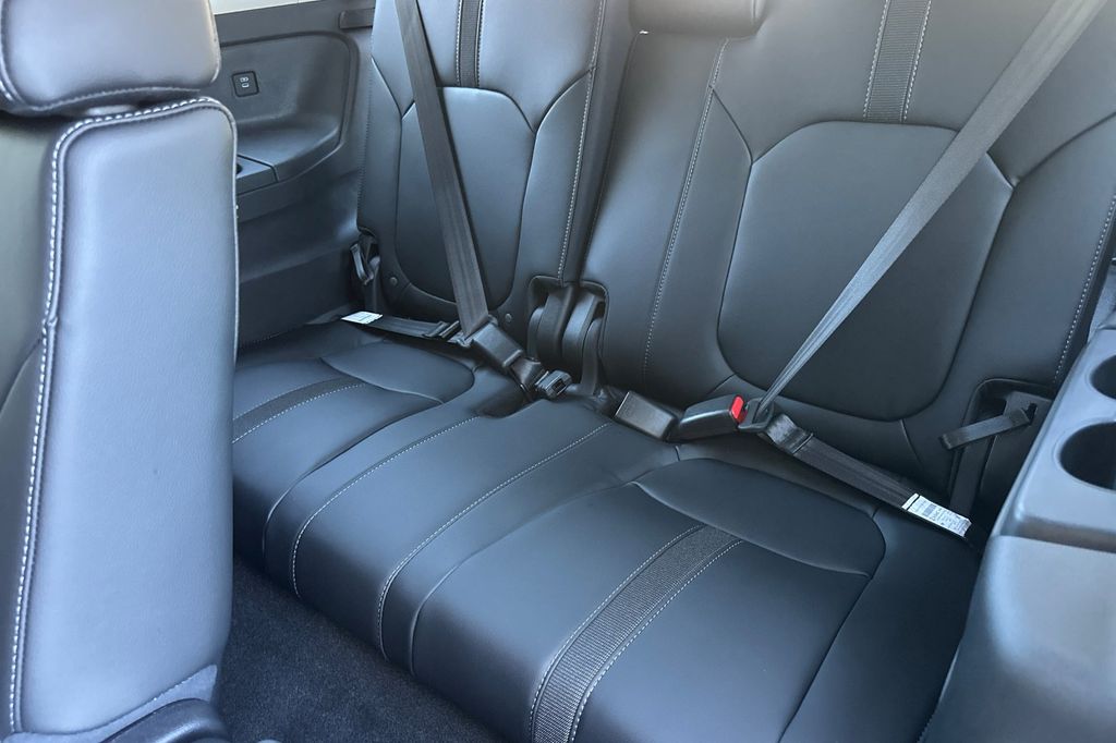 2025 Honda Pilot EX-L photo 16