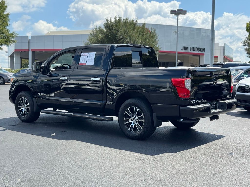 2020 Nissan Titan LE photo 4