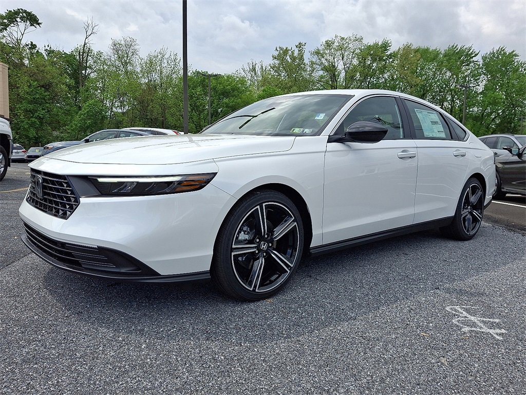 2025 Honda Accord Hybrid Sport photo 2