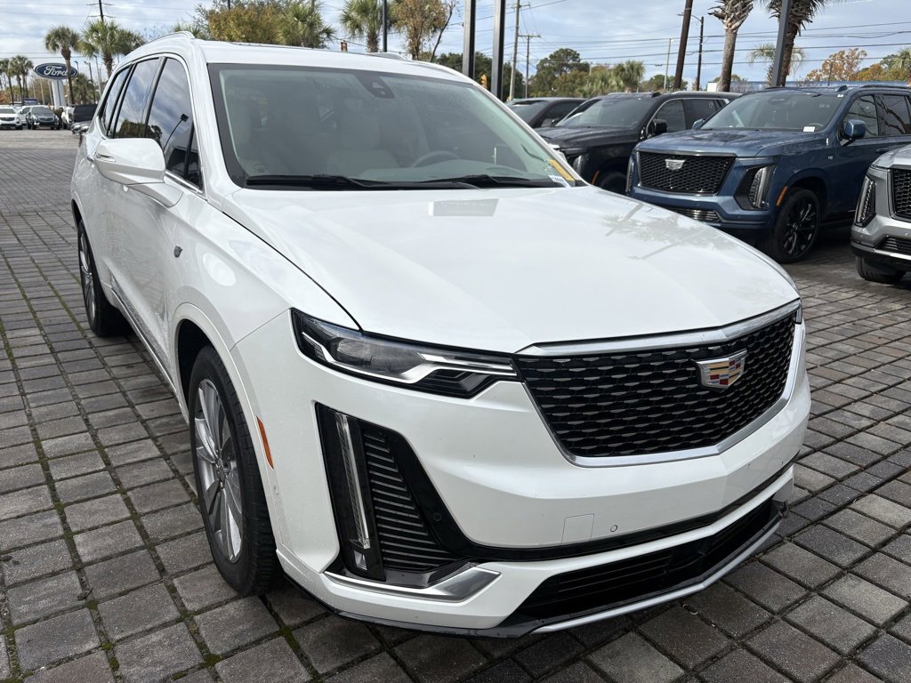 2022 Cadillac XT6 Premium Luxury photo 3