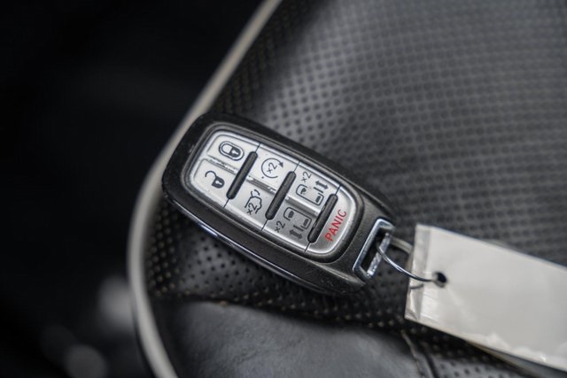 2019 Chrysler Pacifica Limited photo 42