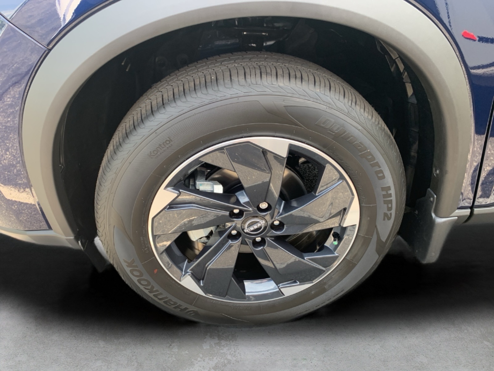 2026 Nissan Rogue SV photo 9
