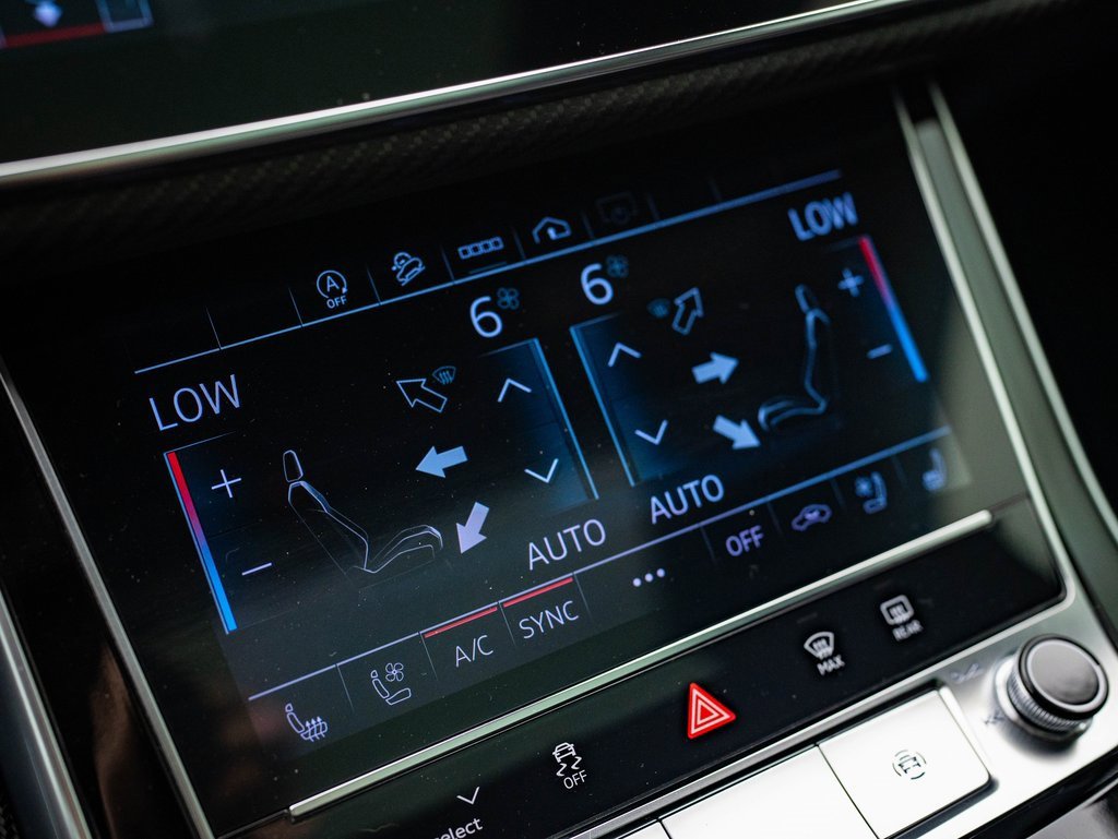 2021 Audi RS Q8 photo 28