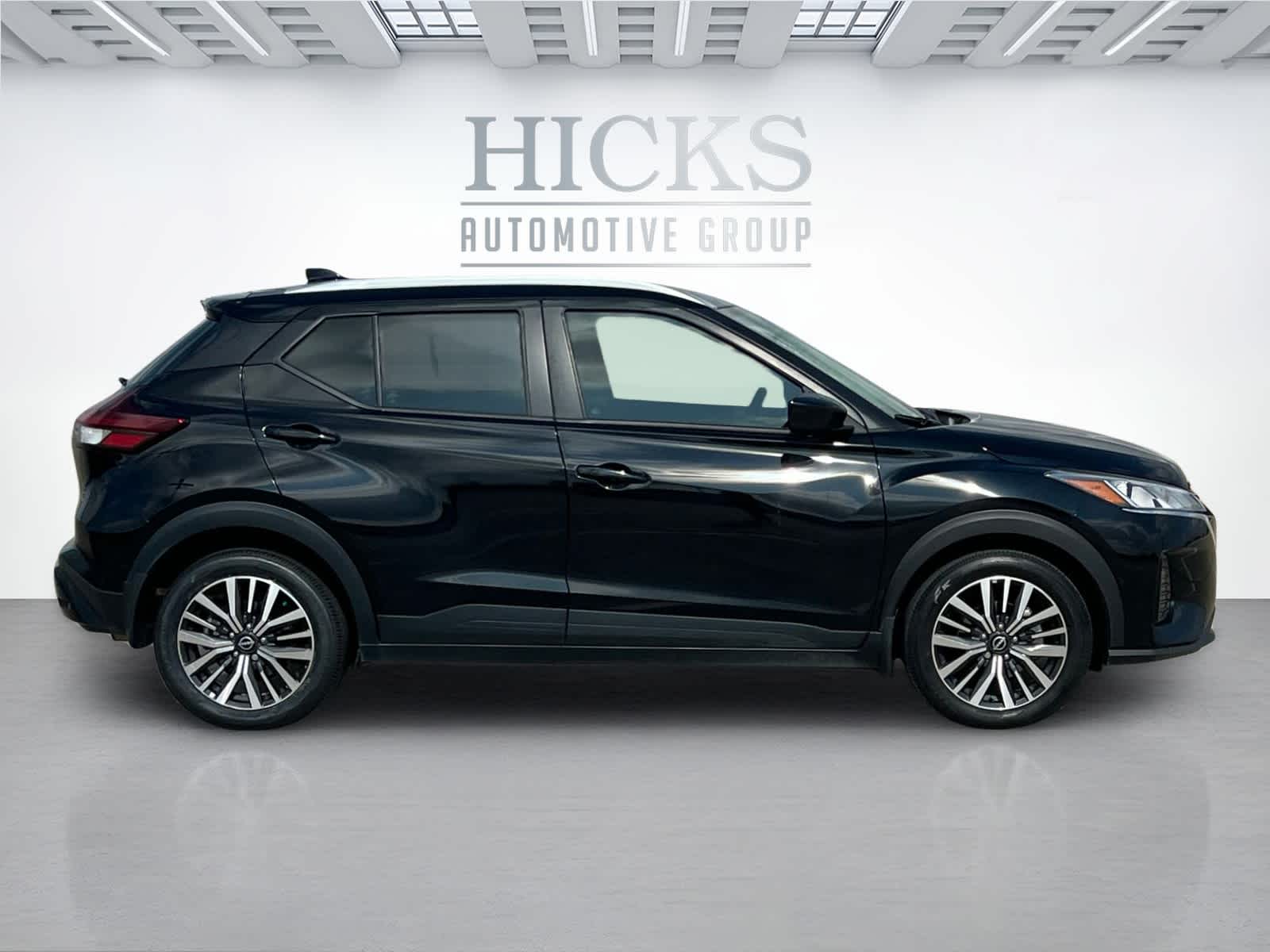 2023 Nissan Kicks SV photo 4