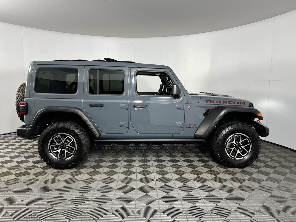 2024 Jeep Wrangler Rubicon photo 3