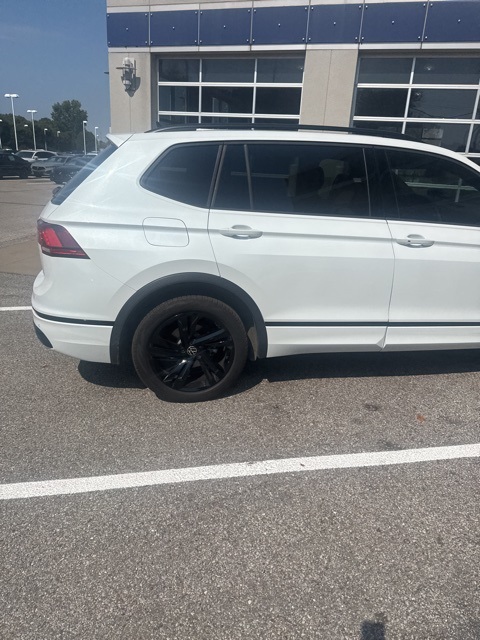 2024 Volkswagen Tiguan SE R-Line Black photo 5
