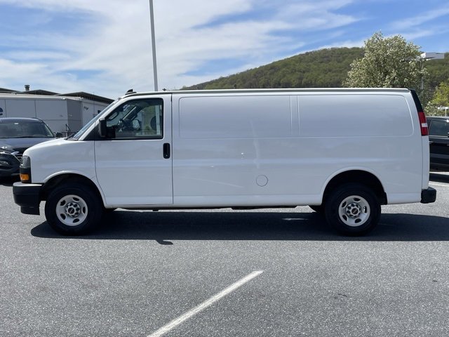 2023 Gmc Savana Cargo 2500 photo 2