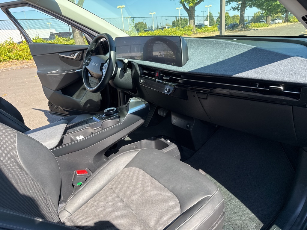 2024 Kia EV6 Light photo 35