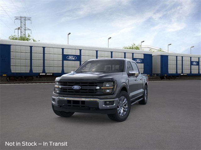 2025 Ford F-150 XLT photo 2