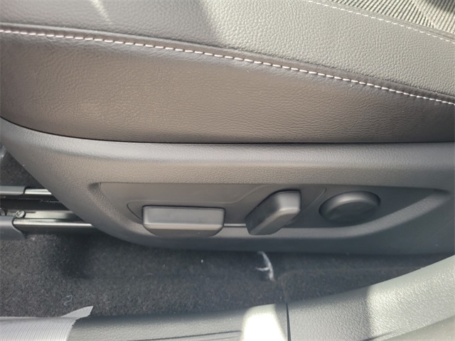 2026 Mazda CX-50 Preferred photo 4