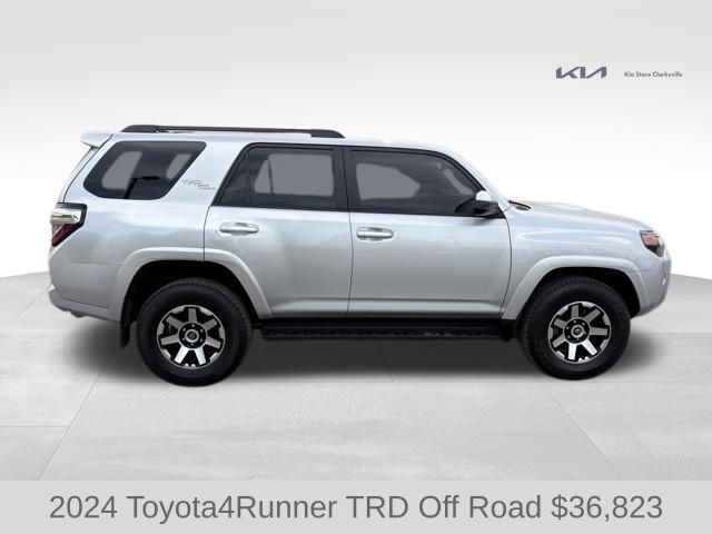 2024 Toyota 4Runner TRD Off-Road photo 4