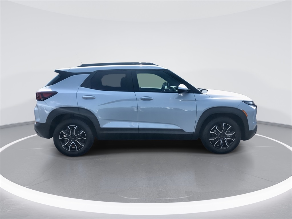 2025 Chevrolet Trailblazer ACTIV photo 2